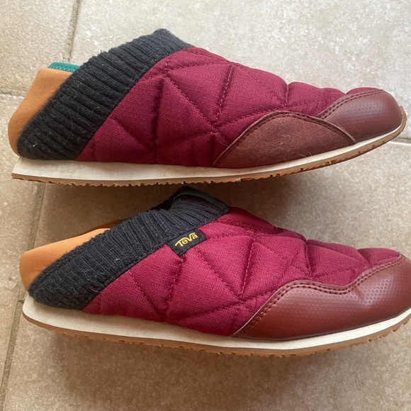 Teva Reember Multicolor Slip-ons - Picture 4 of 4